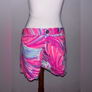 Lilly Pulitzer Buttercup scalloped hem shorts Sz  4